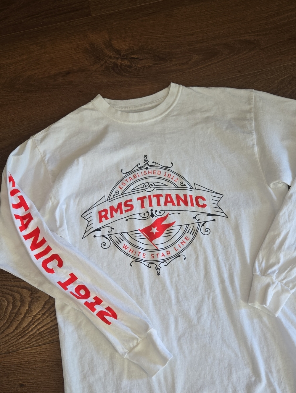 TITANIC THE EXHIBITION LONG SLEEVE TSHIRT...  SIZE MED.. #8118
